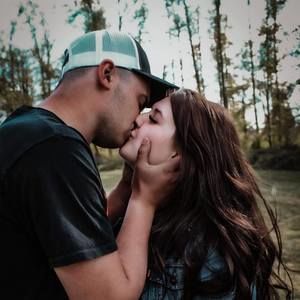 Meet your Posher, Haliee